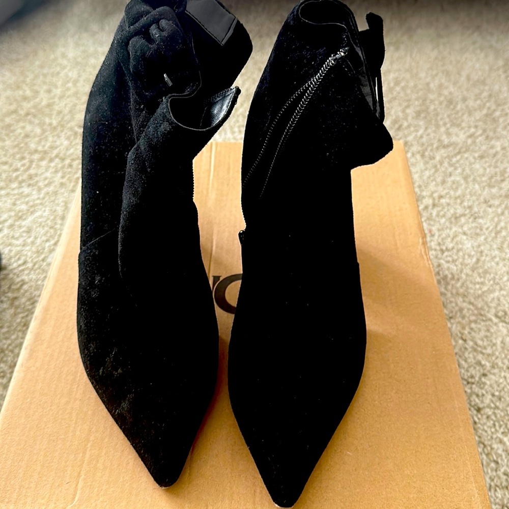 Black High heel booties